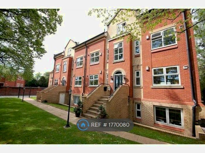 2 Bedroom Flat To Rent In Silver Birches, Didsbury, M20