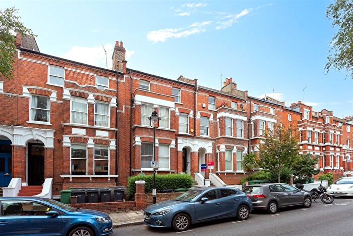 2 Bedroom Flat To Rent In Hilltop Road, West Hampstead, NW6