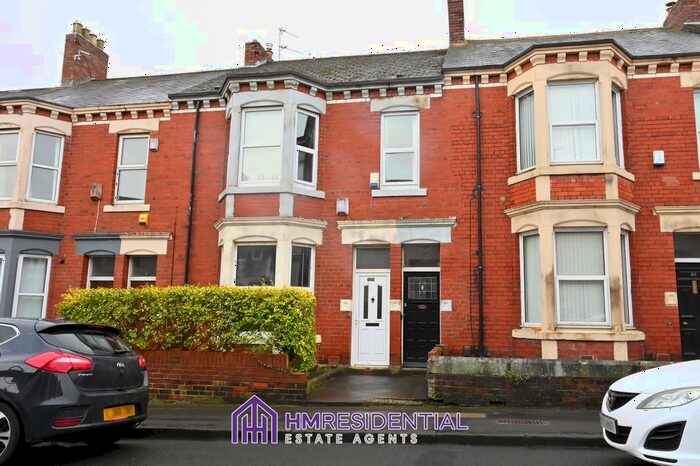 2 Bedroom Flat To Rent In Trewhitt Road, Heaton, Newcastle Upon Tyne, NE6