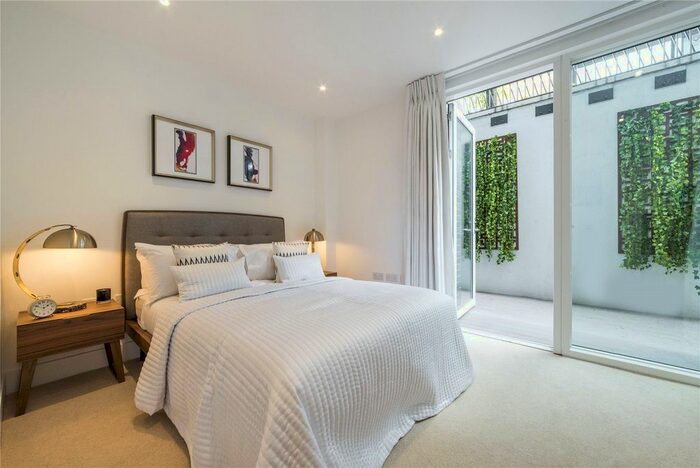 2 Bedroom Maisonette To Rent In Rochester Place, Camden, NW1