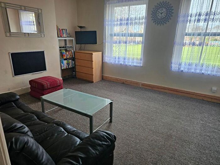 3 Bedroom Terraced House For Sale In Leonard Street, Hull, HU3