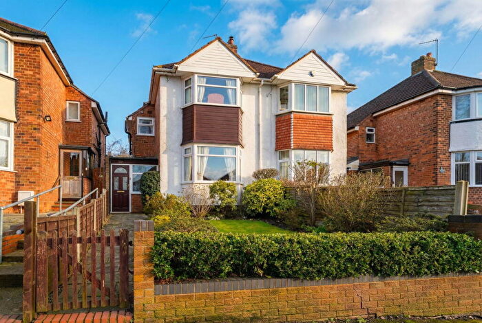 3 Bedroom Semi Detached House For Sale In Duncroft Road, Yardley, B26