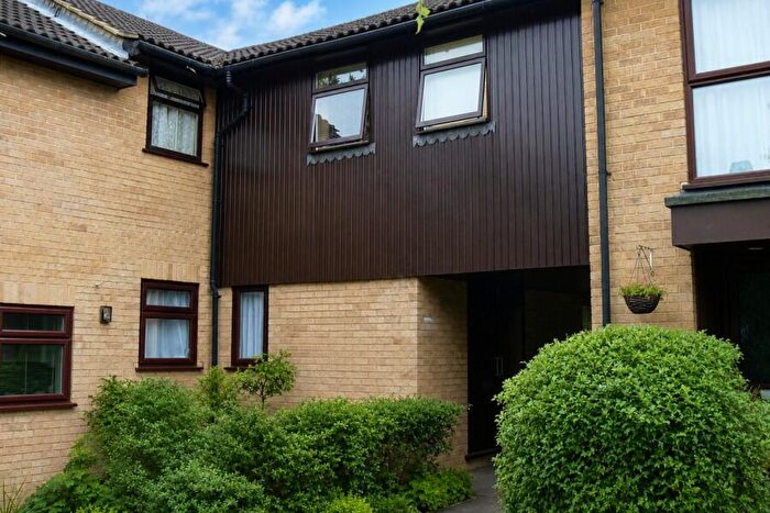 1 Bedroom Apartment To Rent In Knaphill, Woking, Surrey, GU21