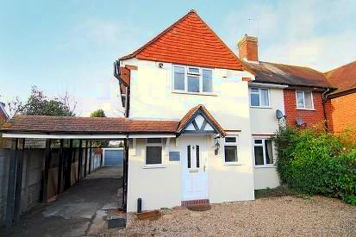3 Bedroom Semi-Detached House To Rent In High Wycombe, Buckinghamshire, HP14