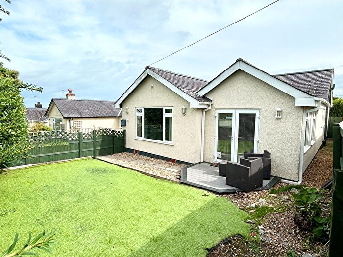 4 Bedroom Bungalow For Sale In Bay View Road, Benllech, Isle Of Anglesey, LL74