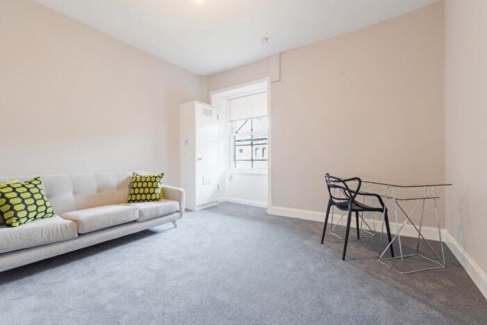 1 Bedroom Flat To Rent In Cathcart Place, Edinburgh, EH11