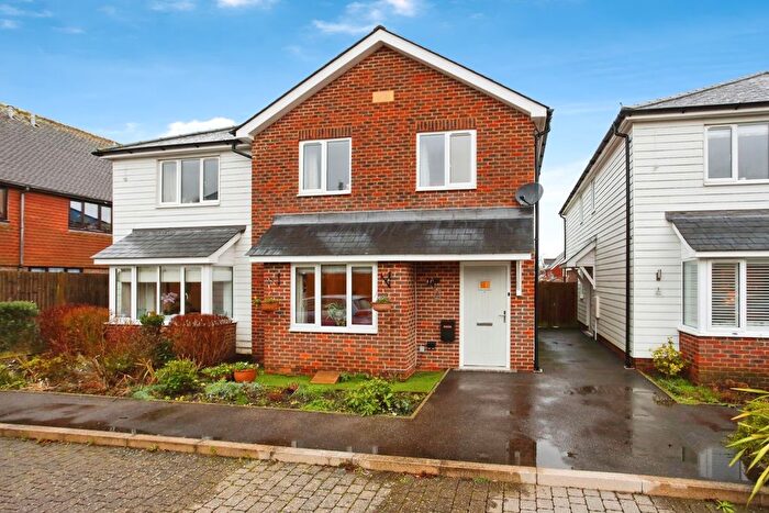 3 Bedroom Semi-Detached House For Sale In Davis Mews, Northgrove Road, Hawkhurst, Cranbrook, TN18