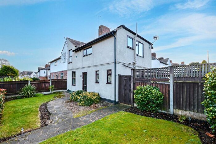 3 Bedroom Semi Detached House For Sale In Farfield Avenue, Beeston, Nottingham, NG9