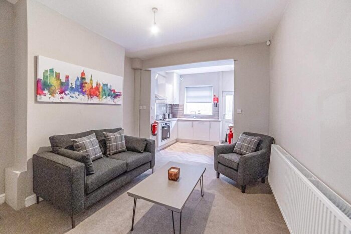 2 Bedroom Terraced House To Rent In Foxhall Road, Nottingham, Nottinghamshire, NG7