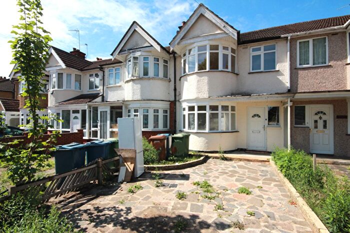 3 Bedroom Terraced House To Rent In Kings Road, Rayners Lane, Harrow, HA2