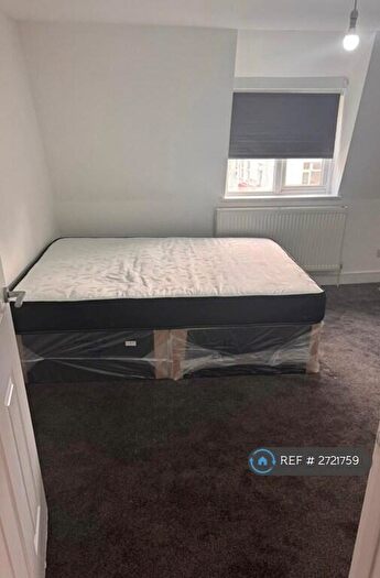 2 Bedroom Flat To Rent In Fore Street, London, N18