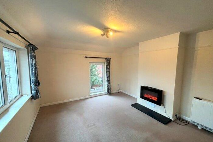 1 Bedroom Flat To Rent In Knowles Road, Clevedon, BS21