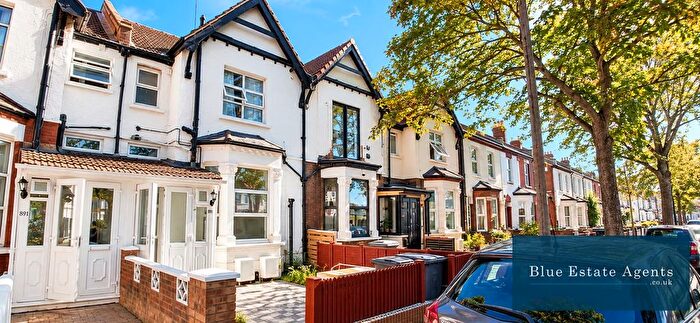 2 Bedroom Maisonette To Rent In Maswell Park Crescent, Hounslow, TW3