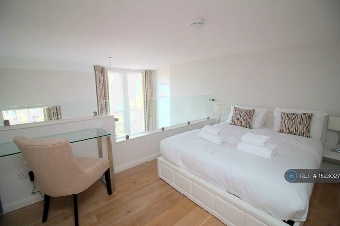 Studio To Rent In Mcdonald Road, Edinburgh, EH7