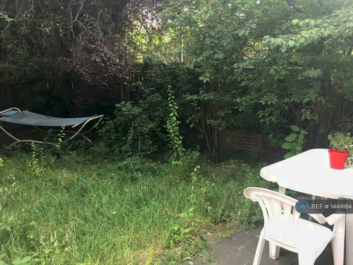 4 Bedroom Flat To Rent In Caledonia House, London, E14