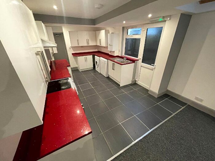 6 Bedroom House To Rent In Exeter Road, Selly Oak, Birmingham, West Midlands, B29