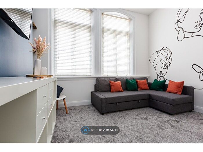 2 Bedroom Flat To Rent In Crosshall Street, Liverpool, L1