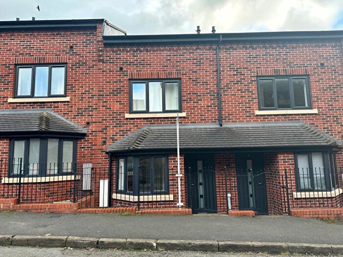 3 Bedroom Mews To Rent In Newton Street, Macclesfield, SK11