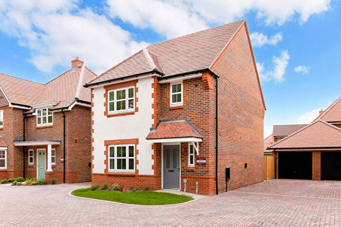 3 Bedroom Detached House For Sale In The Oaks At Willow Fields, Alfold, Cranleigh, GU6