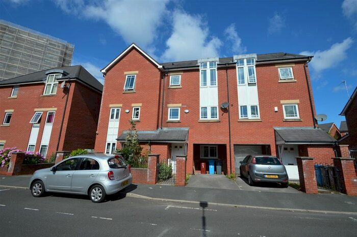 4 Bedroom Property To Rent In Pickering Street, Hulme, Manchester, M15