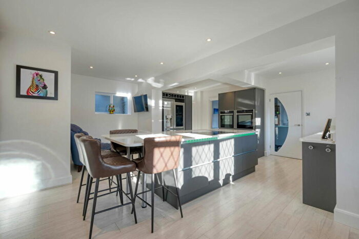 4 Bedroom Detached House For Sale In Lower Shepley Lane, Lickey End, Bromsgrove, B60