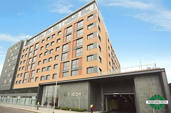 2 Bedroom Flat To Rent In Southernhay, Basildon, SS14