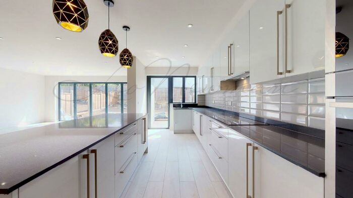 5 Bedroom Semi-Detached House To Rent In Greyhound Hill, London, NW4