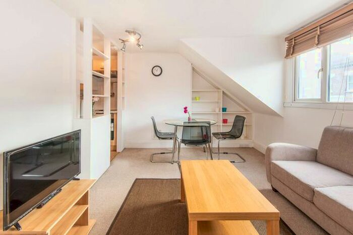 2 Bedroom Flat To Rent In Cotleigh Road, West Hampstead, London, NW6