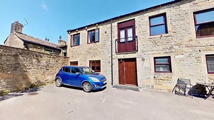1 Bedroom Flat To Rent In High Street, Sutton On Craven, Keighley, BD20