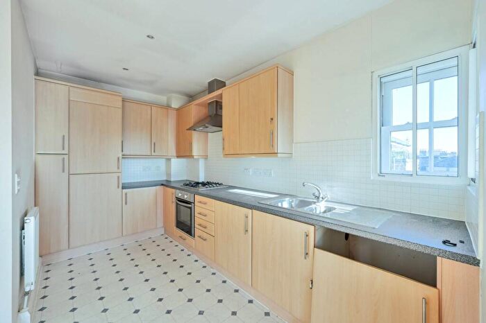 1 Bedroom Flat To Rent In Charlton Road, Blackheath, London, SE3