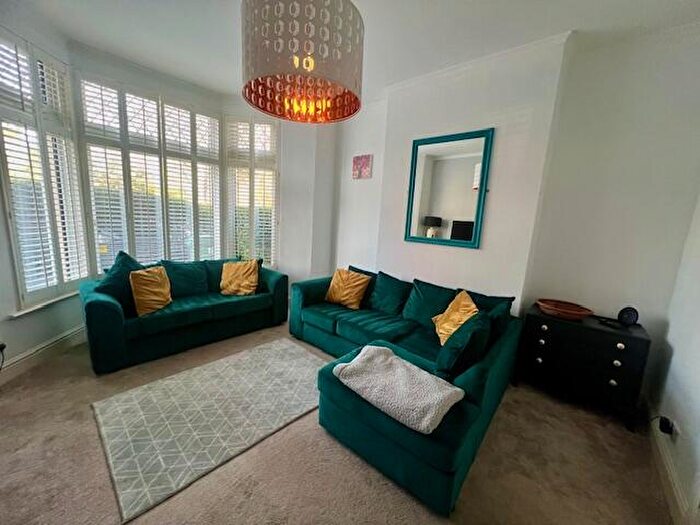 4 Bedroom House To Rent In Victoria Park Road East, Cardiff, CF5