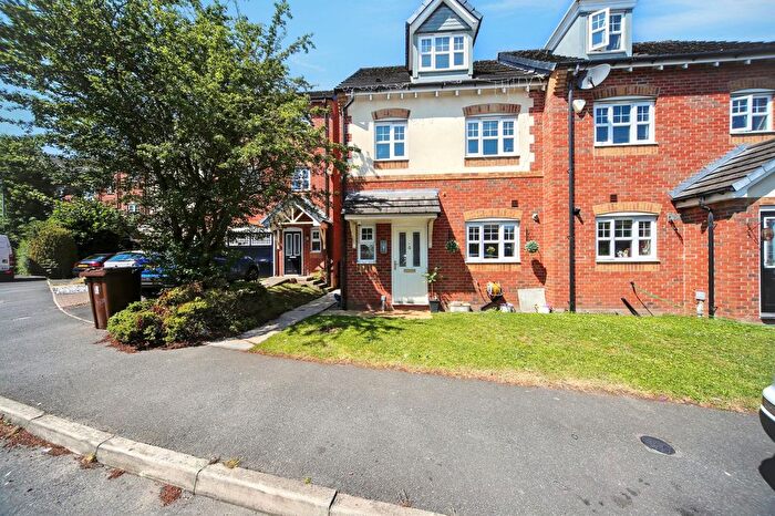 4 Bedroom Semi Detached House For Sale In Appleton Grove, Wigan, WN3