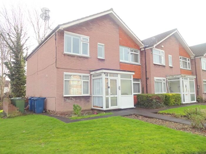 2 Bedroom Ground Maisonette To Rent In Winton Garden, Edgware, HA8