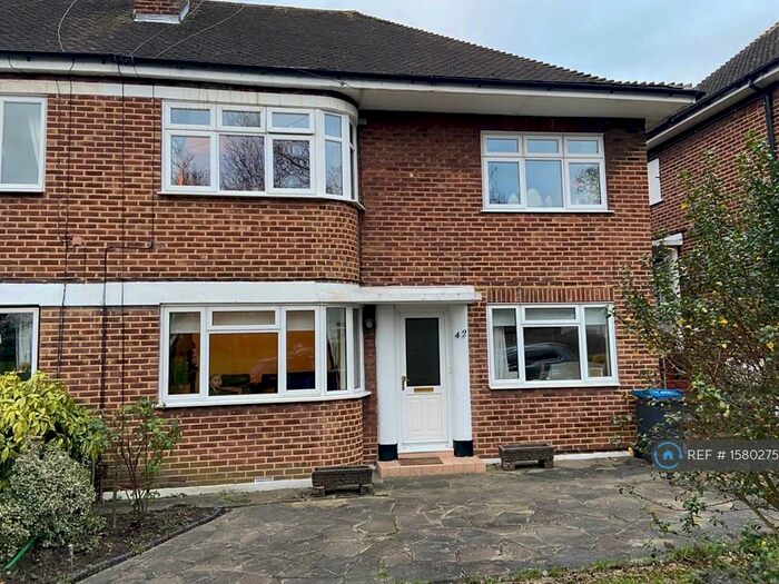 2 Bedroom Maisonette To Rent In Cheston Avenue, Croydon, CR0