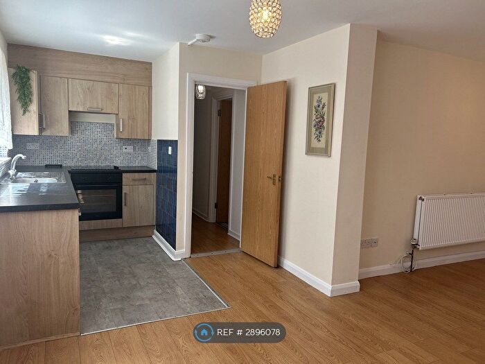 3 Bedroom Flat To Rent In Norfolk Road, Margate, CT9