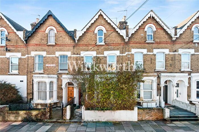 2 Bedroom Apartment To Rent In Clinton Road, First Floor Flat, London, N15
