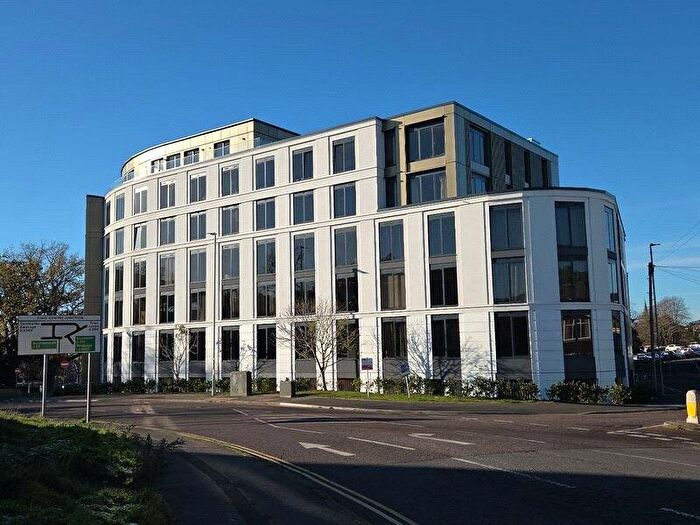 Apartment To Rent In Commercial Road, Poole, Dorset, BH14