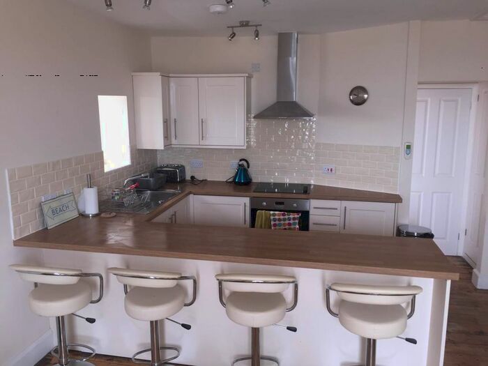 2 Bedroom Flat To Rent In Borth SY24