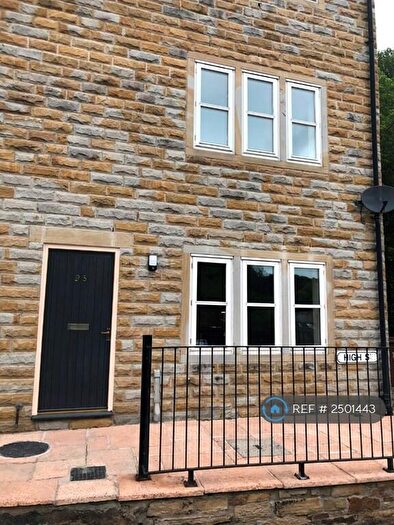 2 Bedroom Maisonette To Rent In High Street, New Mills, High Peak, SK22