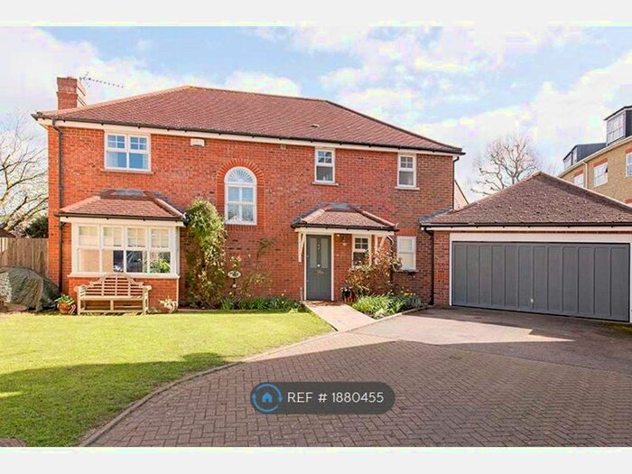 4 Bedroom Detached House To Rent In Nevinson Close, London, SW18