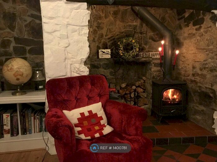 3 Bedroom Terraced House To Rent In Dew Street, Haverfordwest, SA61