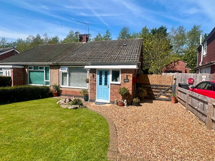 2 Bedroom Bungalow For Sale In Norton Road, Daventry, NN11