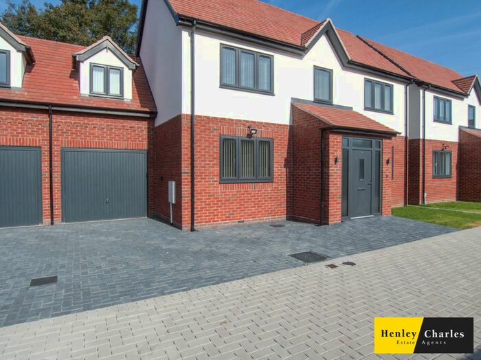 4 Bedroom Link Detached House To Rent In Calthorpe Gardens, Birmingham, B20