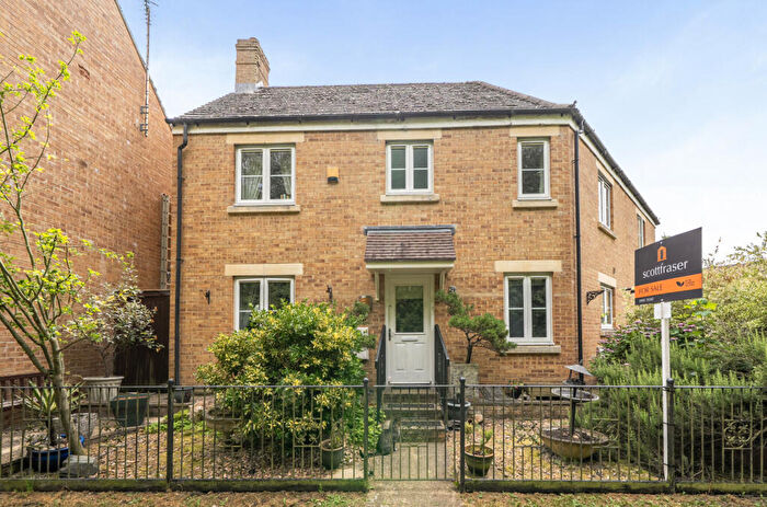 3 Bedroom Semi-Detached House For Sale In Park View Lane, Witney, Oxfordshire, OX28