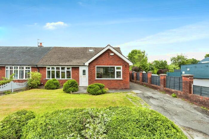 4 Bedroom Bungalow To Rent In Brindle Road, Bamber Bridge, Preston, Lancashire, PR5