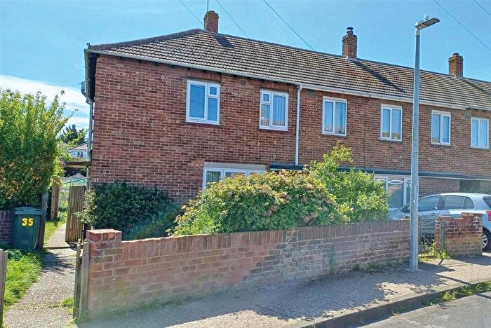 2 Bedroom End Of Terrace House For Sale In Larksfield Road, Faversham, ME13