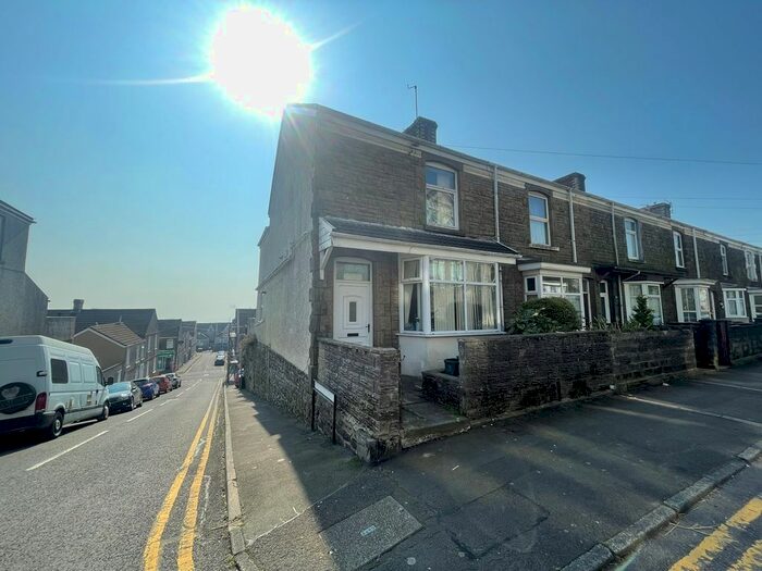 4 Bedroom End Of Terrace House To Rent In Norfolk Street, Swansea, SA1