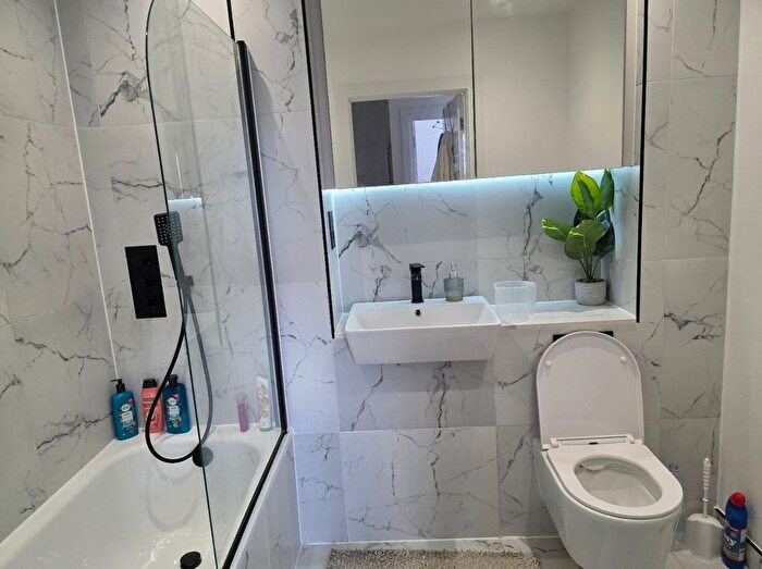 1 Bedroom Flat To Rent In Grange Road, London, E13