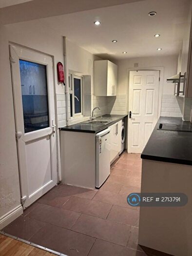 4 Bedroom Terraced House To Rent In Widden Street, Gloucester, GL1