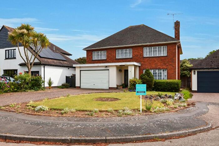 4 Bedroom Detached House For Sale In Weare Gifford, Desirable Cul De Sac / Thorpe Bay Borders, Shoeburyness, Essex, SS3